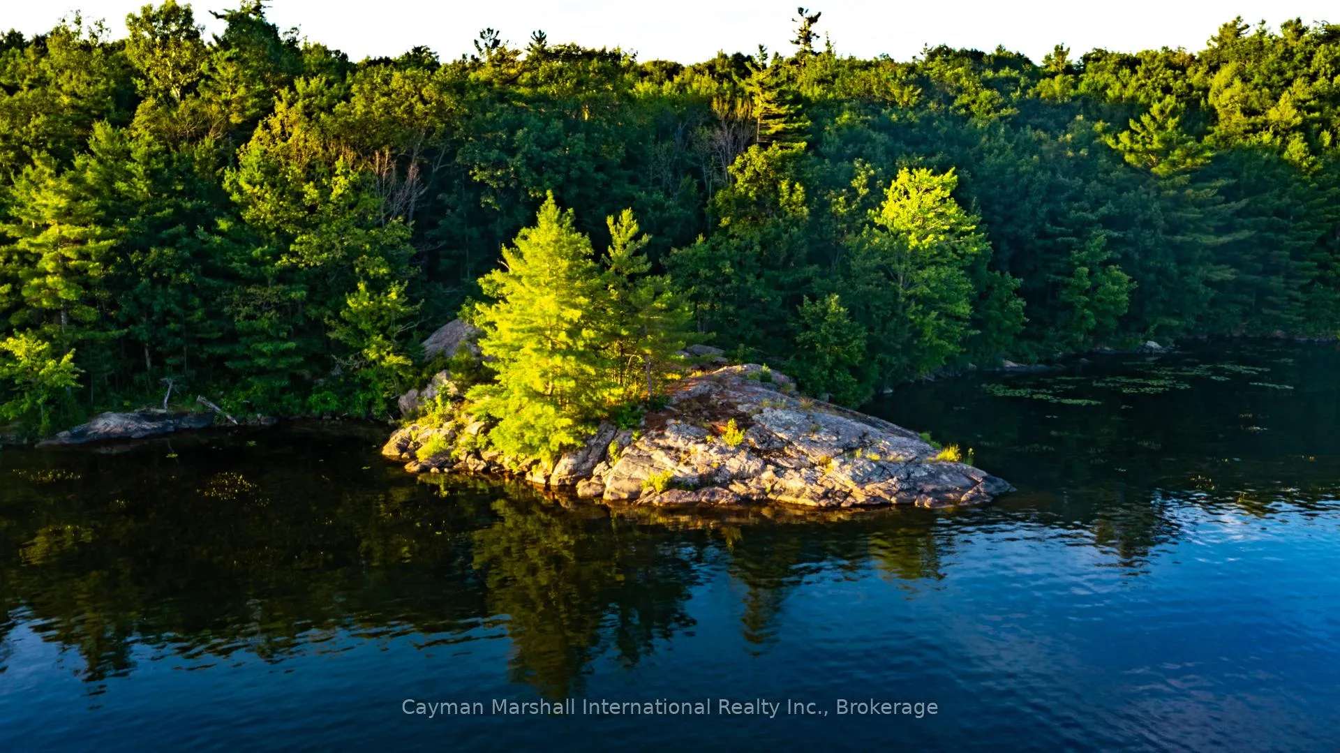 Photo 4 of Riverside Trail, Gravenhurst, Wood (Gravenhurst) — HOMEH
