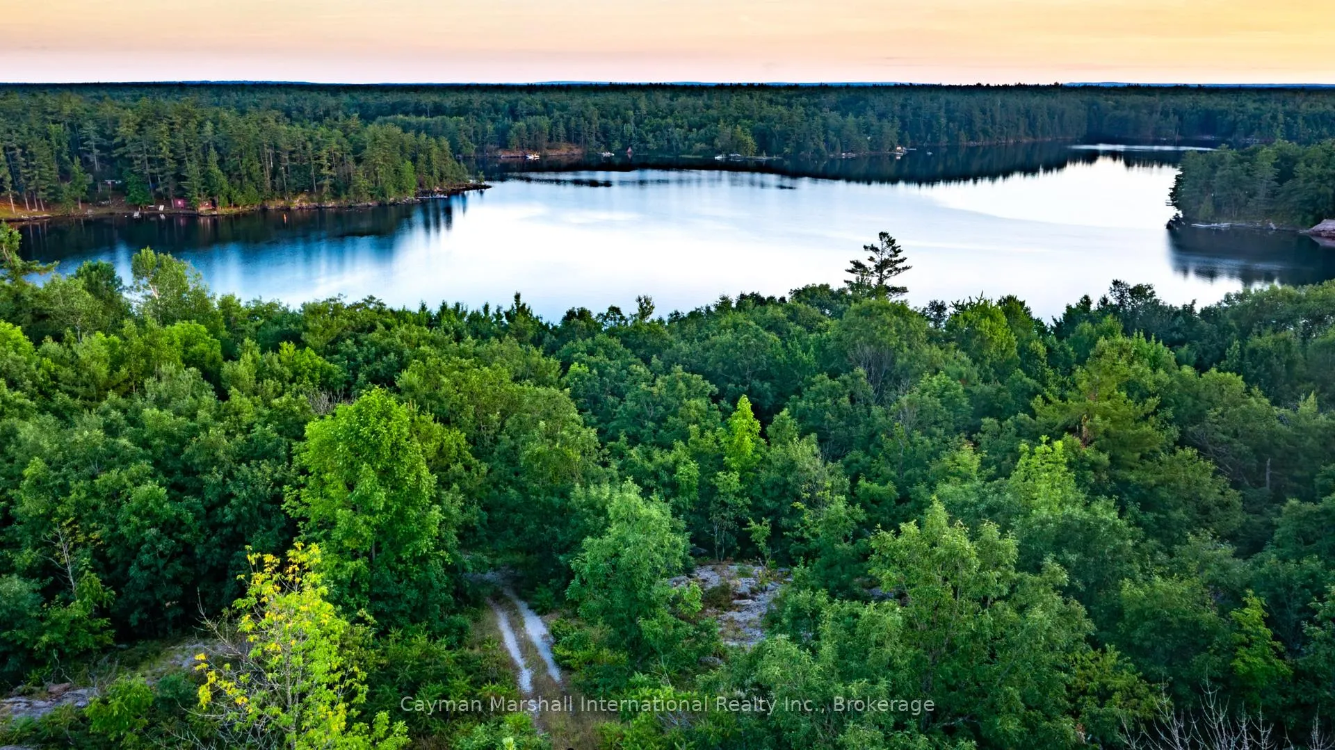 Photo 10 of Riverside Trail, Gravenhurst, Wood (Gravenhurst) — HOMEH