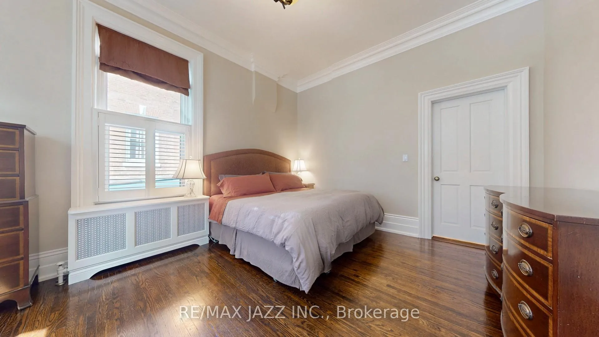 Photo 12 of 76 Queen Street, Clarington, Bowmanville — HOMEH