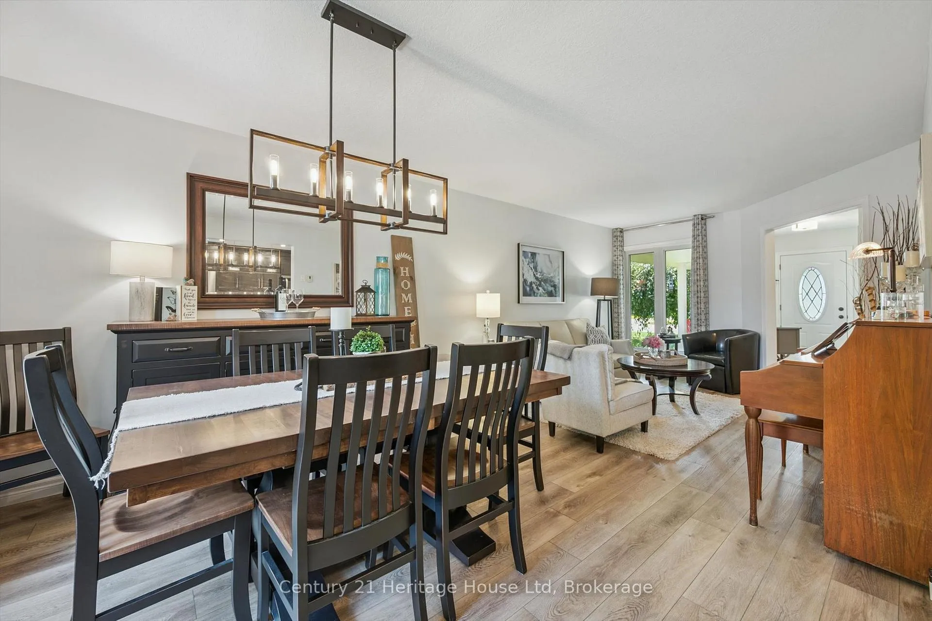 Photo 12 of 685 Willow Road, Guelph, Willow West/Sugarbush/West Acres — HOMEH