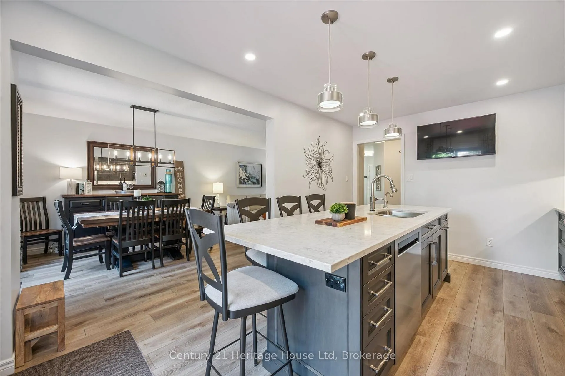 Photo 17 of 685 Willow Road, Guelph, Willow West/Sugarbush/West Acres — HOMEH