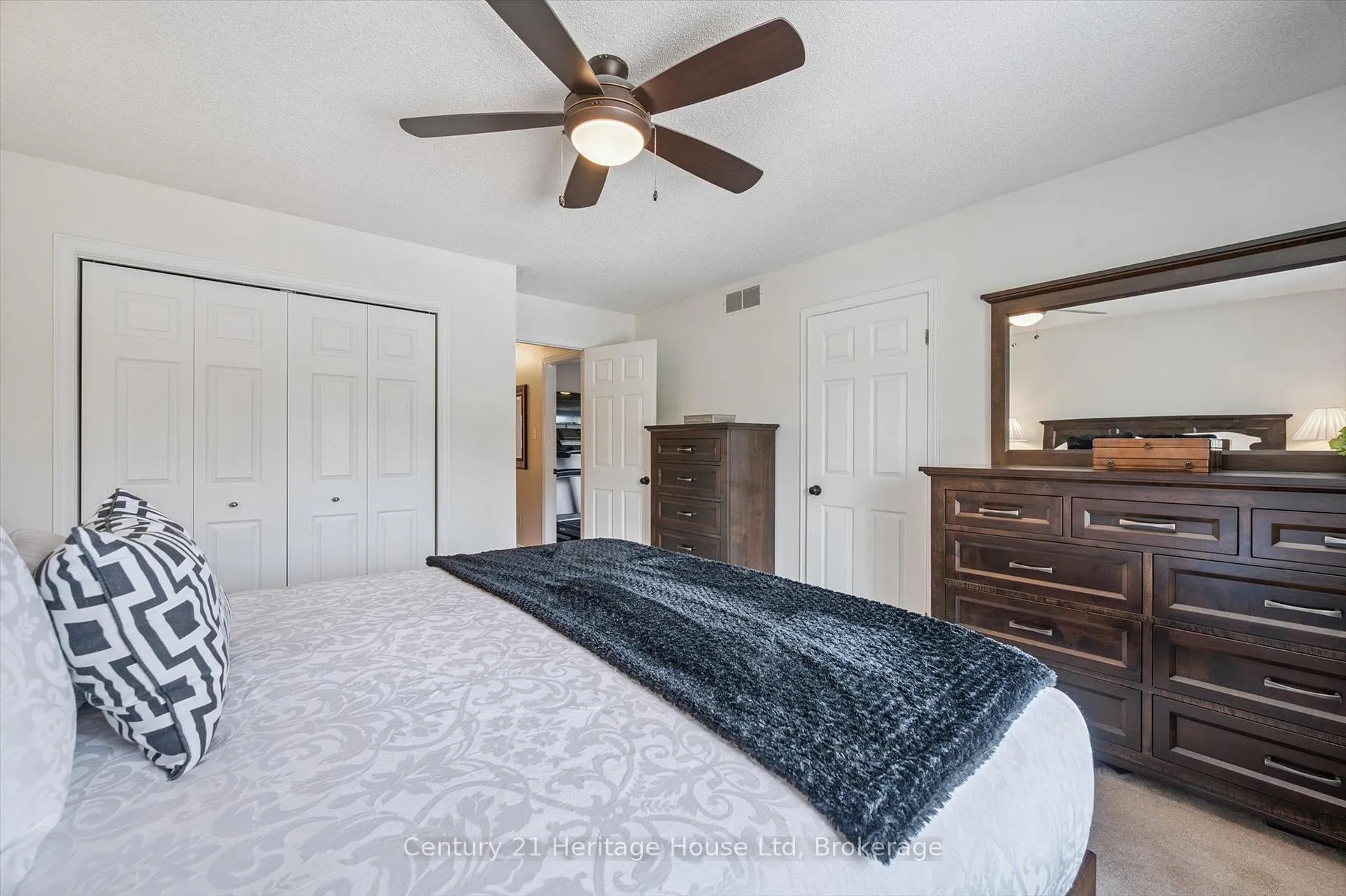 Photo 20 of 685 Willow Road, Guelph, Willow West/Sugarbush/West Acres — HOMEH