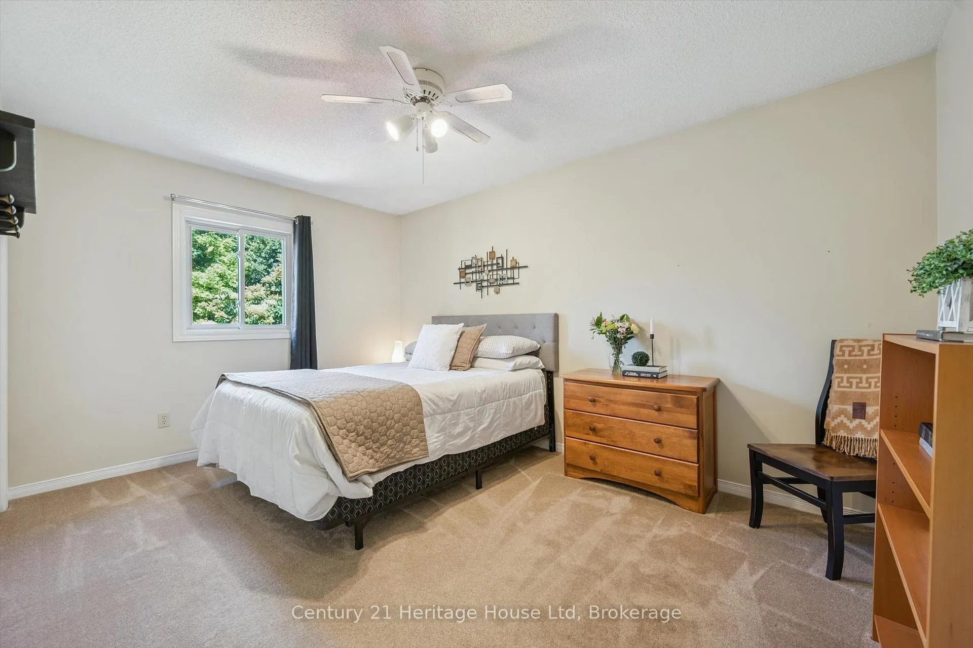 Photo 23 of 685 Willow Road, Guelph, Willow West/Sugarbush/West Acres — HOMEH