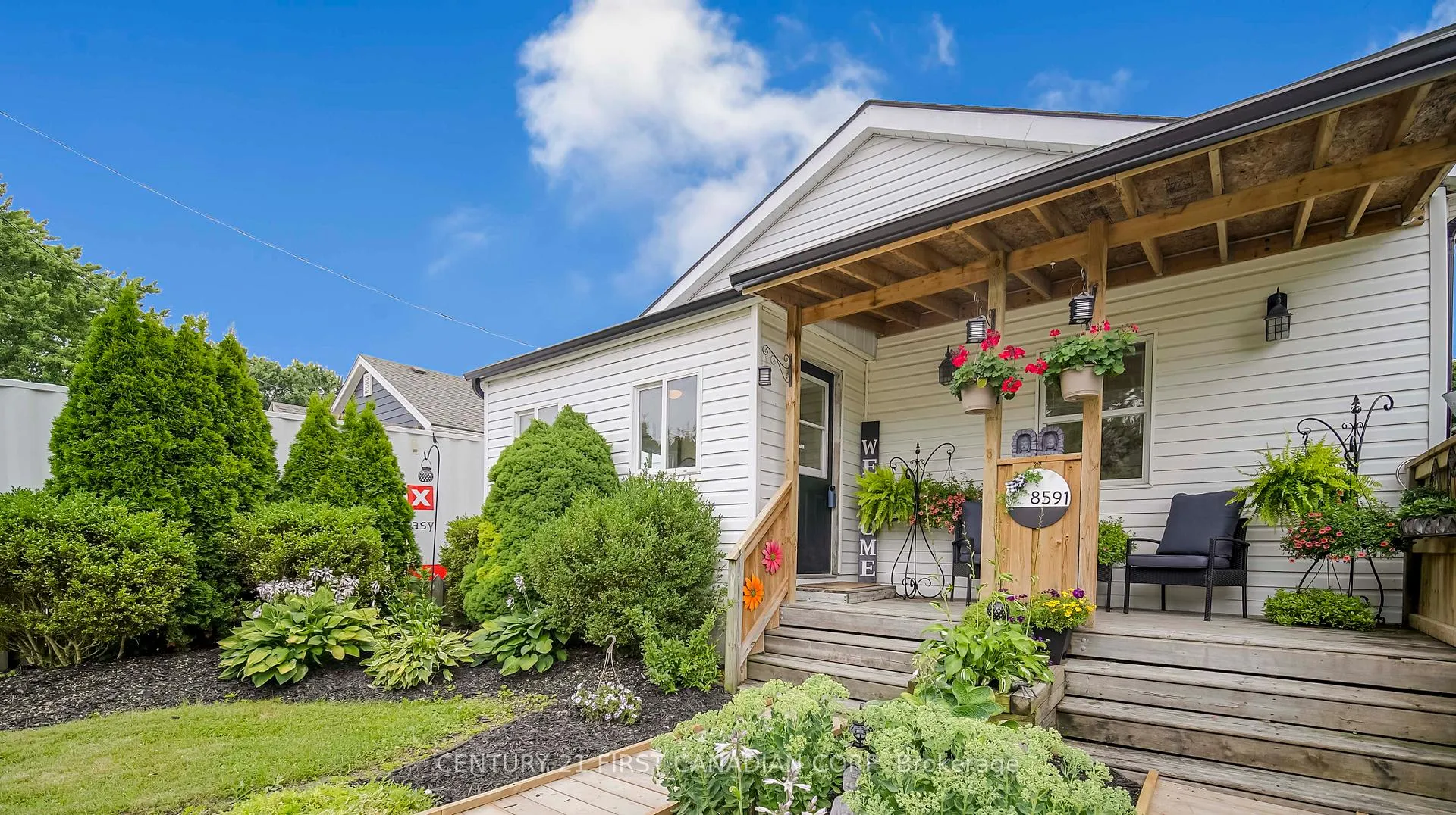 Photo 4 of 8591 Glendon Drive, Strathroy-Caradoc, Mount Brydges — HOMEH