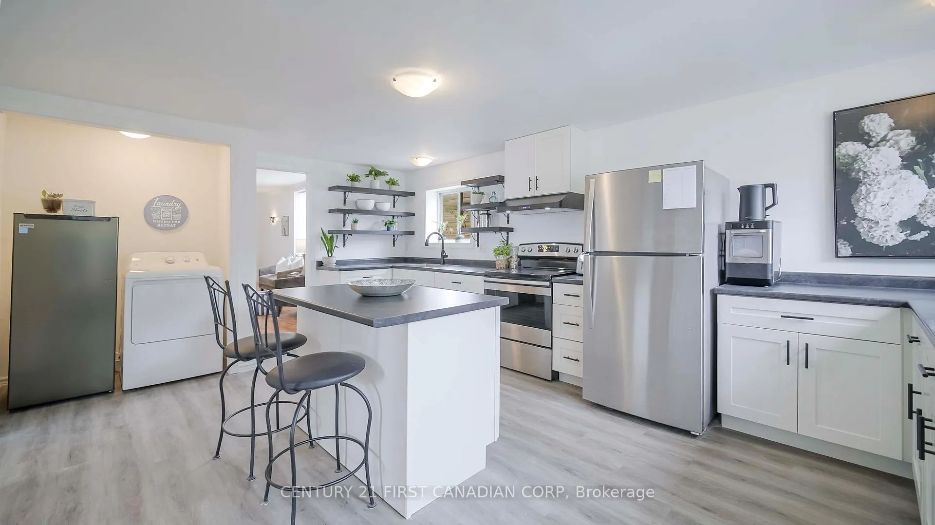 Photo 15 of 8591 Glendon Drive, Strathroy-Caradoc, Mount Brydges — HOMEH