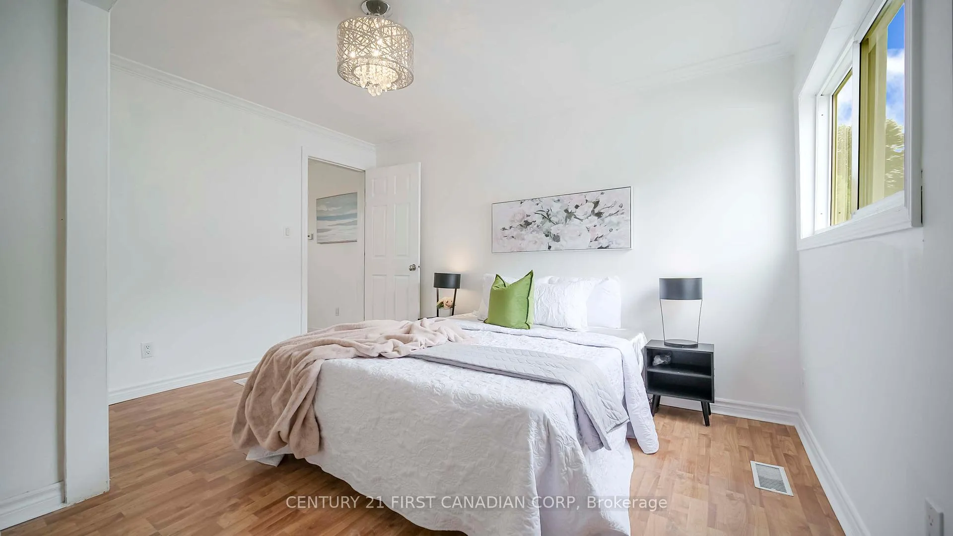 Photo 24 of 8591 Glendon Drive, Strathroy-Caradoc, Mount Brydges — HOMEH