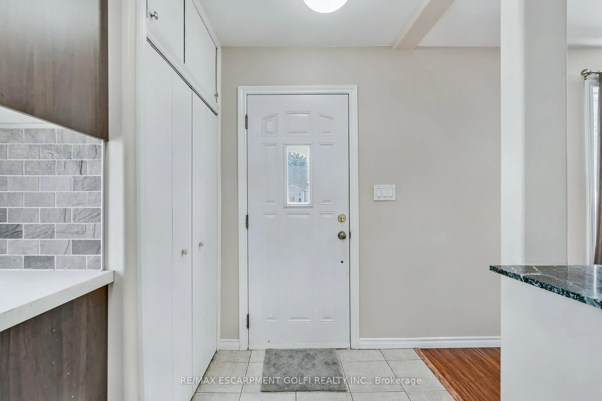 Photo 3 of 4313 Sixth Avenue, Niagara Falls, Cherrywood — HOMEH