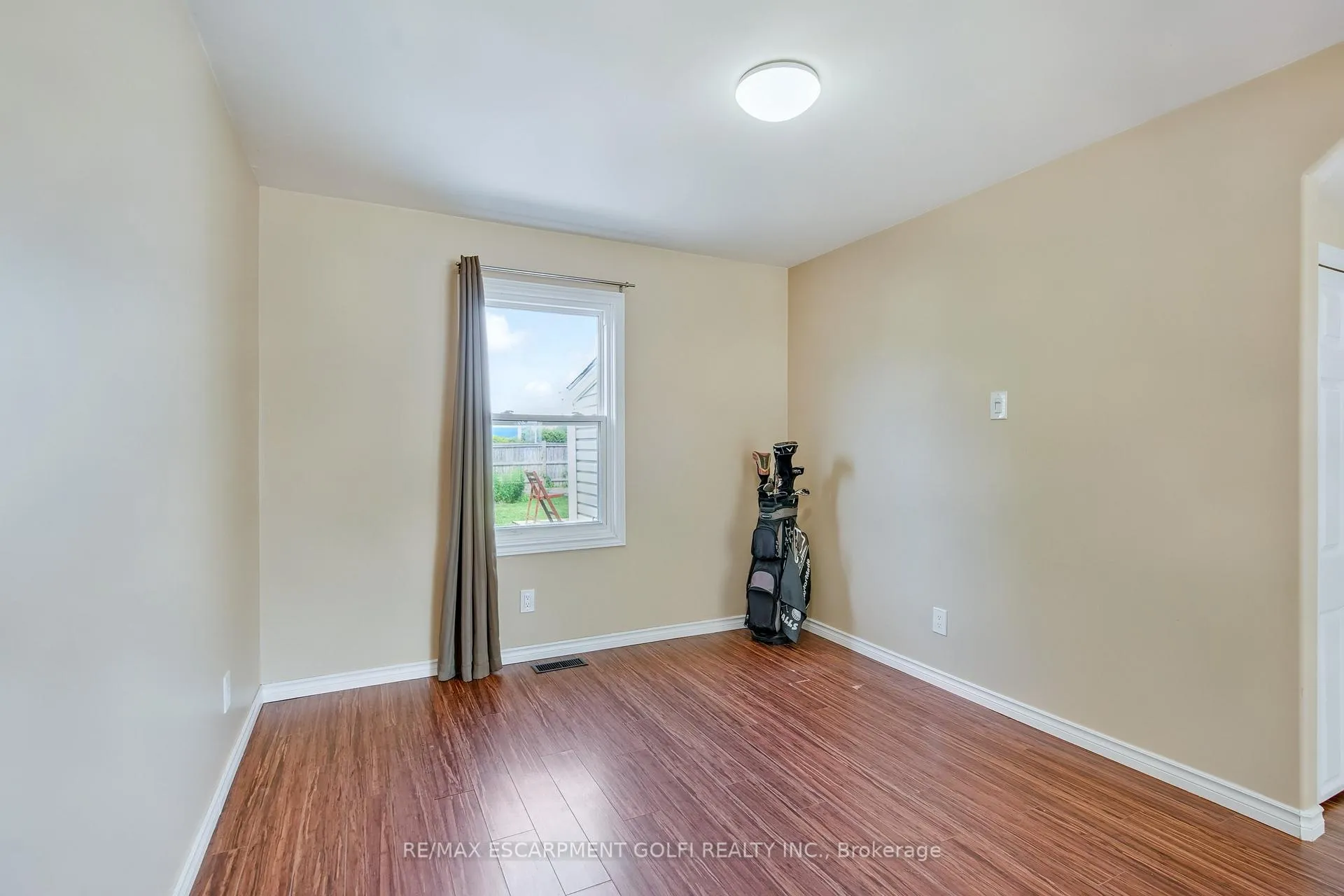 Photo 9 of 4313 Sixth Avenue, Niagara Falls, Cherrywood — HOMEH