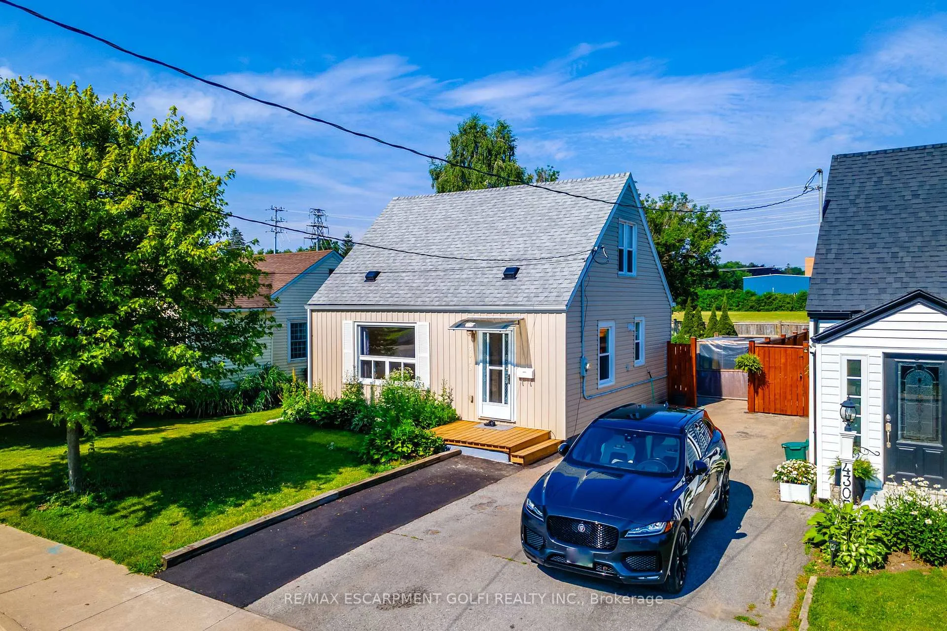 Photo 24 of 4313 Sixth Avenue, Niagara Falls, Cherrywood — HOMEH