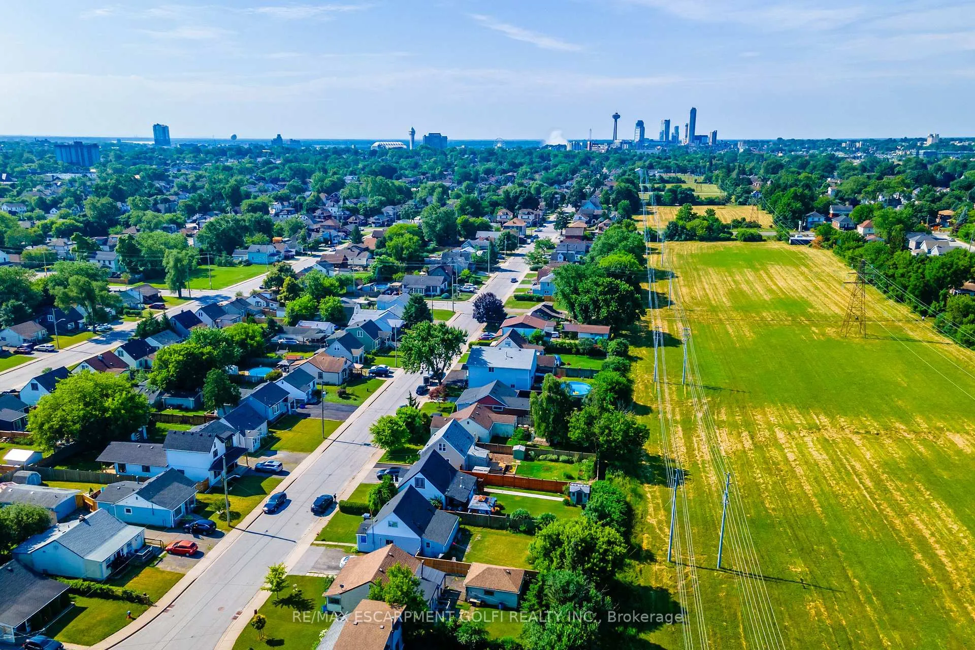 Photo 27 of 4313 Sixth Avenue, Niagara Falls, Cherrywood — HOMEH