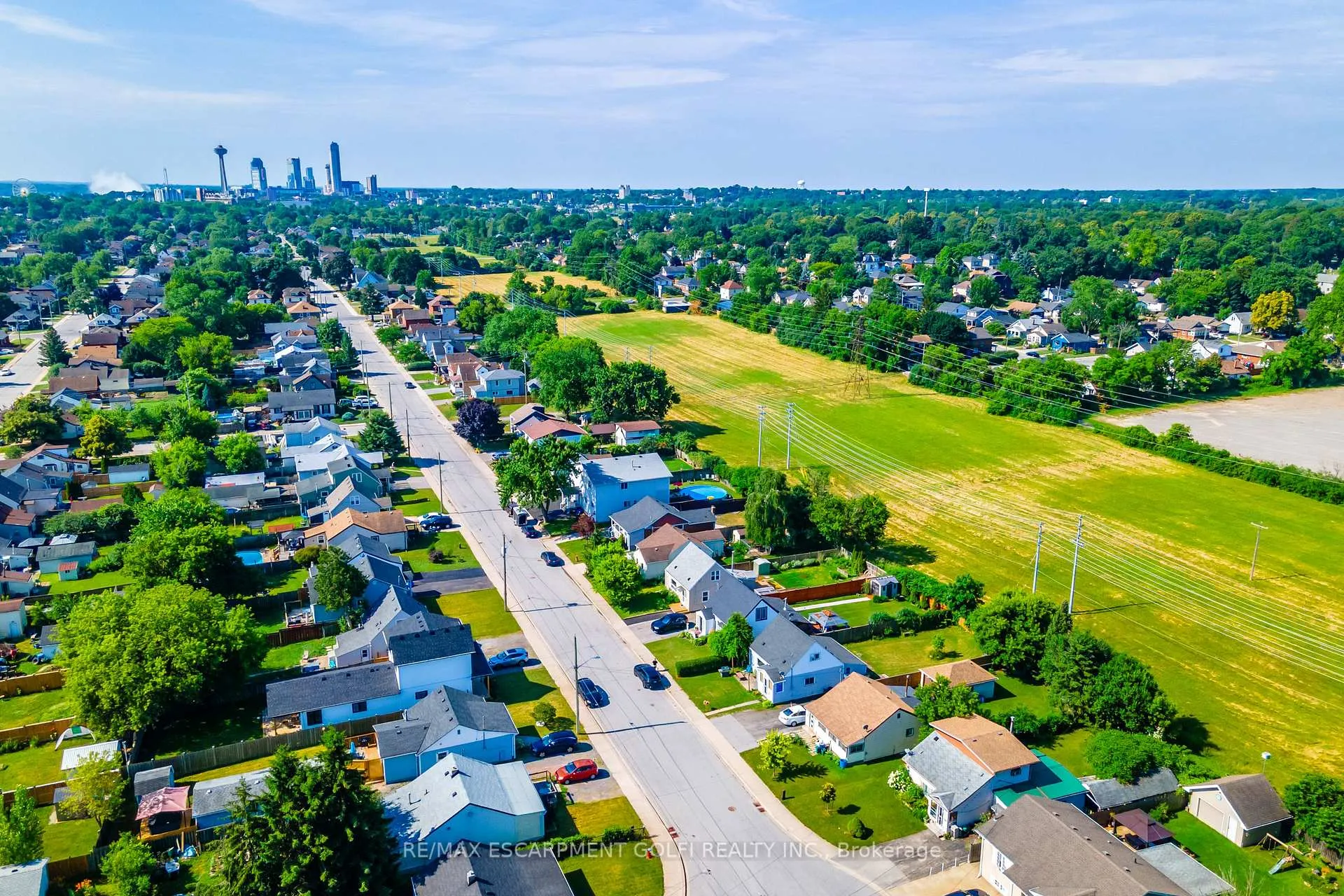 Photo 28 of 4313 Sixth Avenue, Niagara Falls, Cherrywood — HOMEH