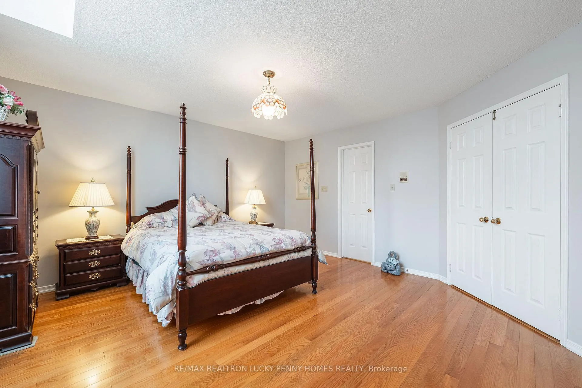 Photo 16 of 47 Tomlinson Circle, Markham, Buttonville — HOMEH