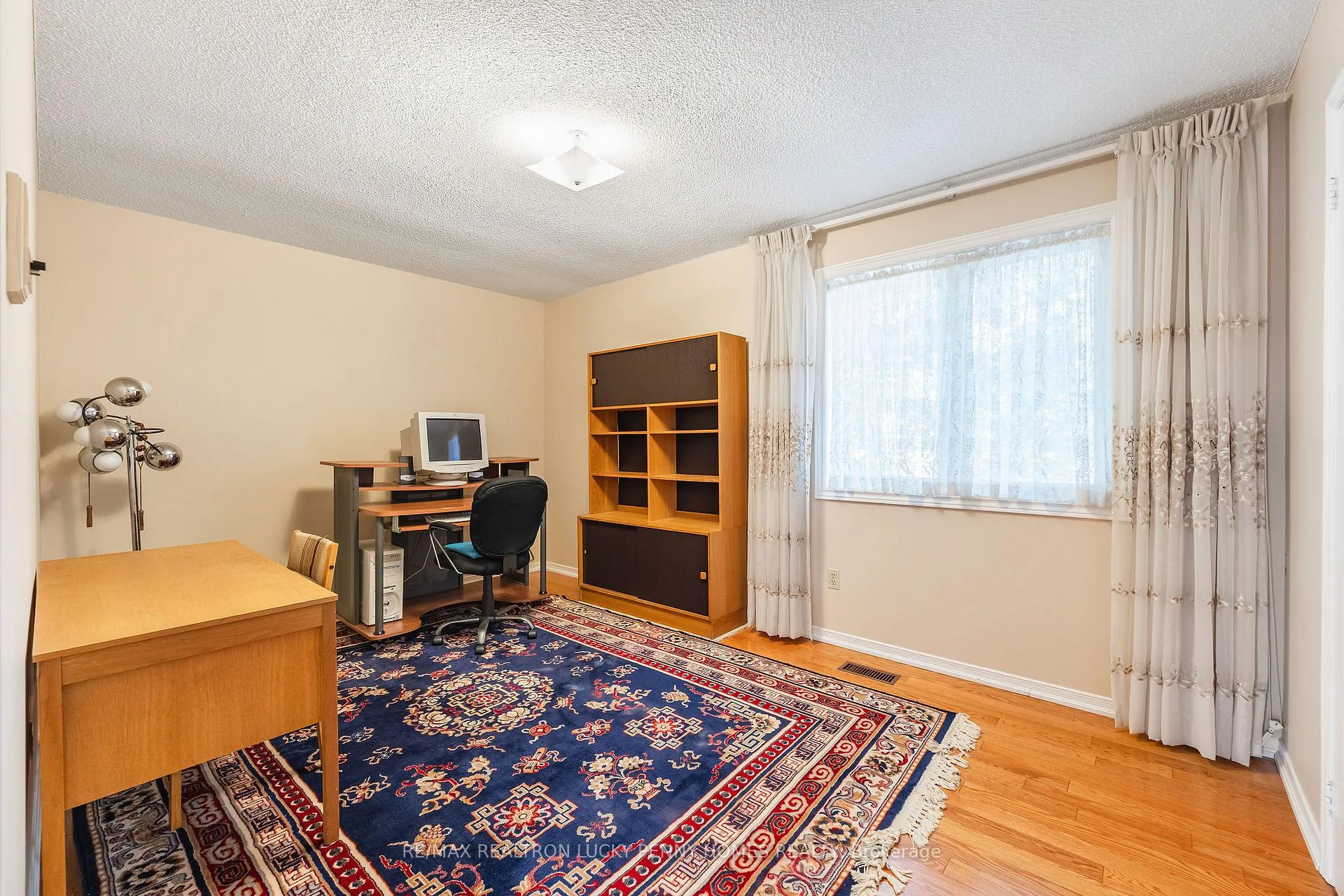 Photo 24 of 47 Tomlinson Circle, Markham, Buttonville — HOMEH