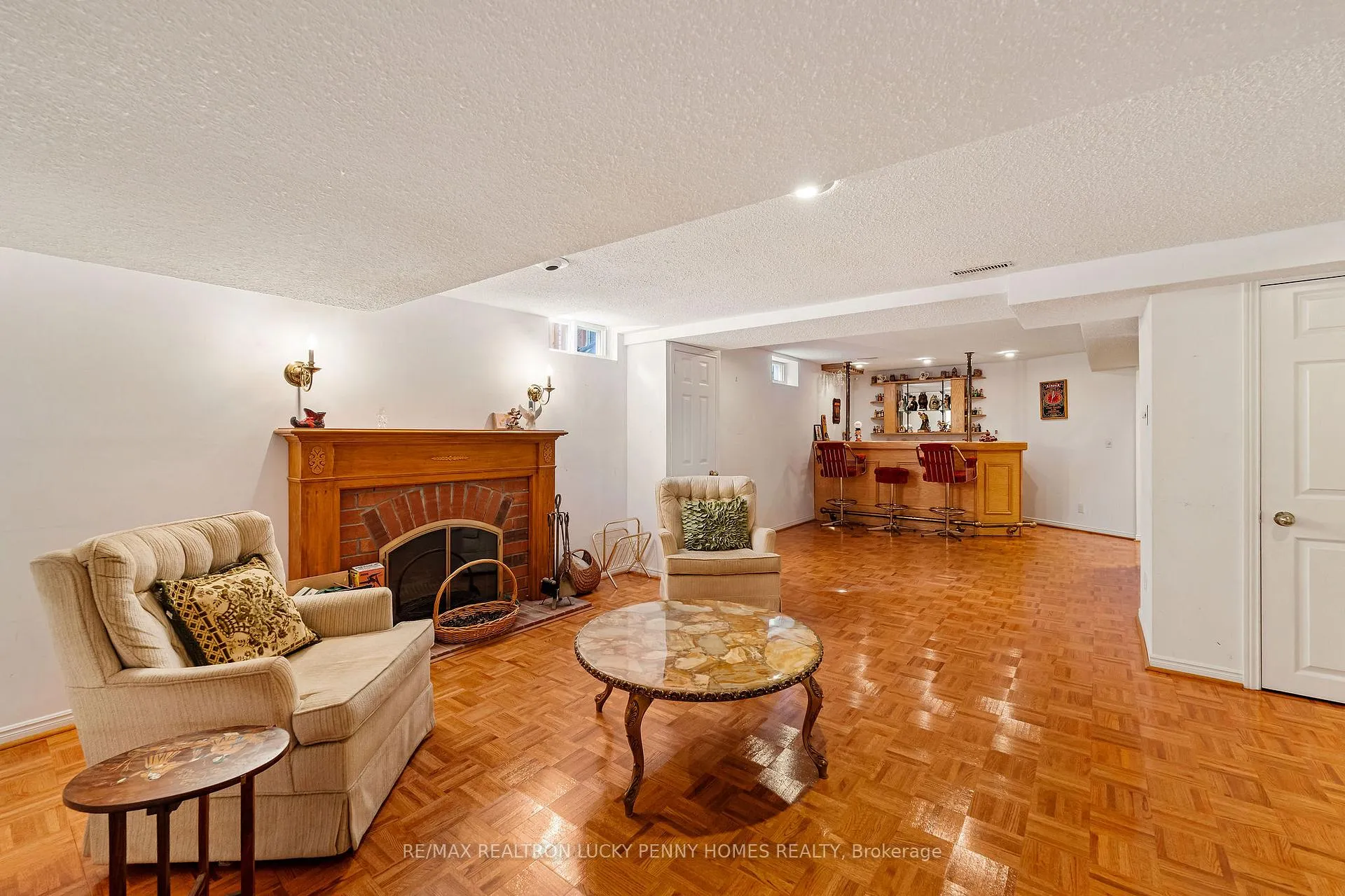 Photo 26 of 47 Tomlinson Circle, Markham, Buttonville — HOMEH