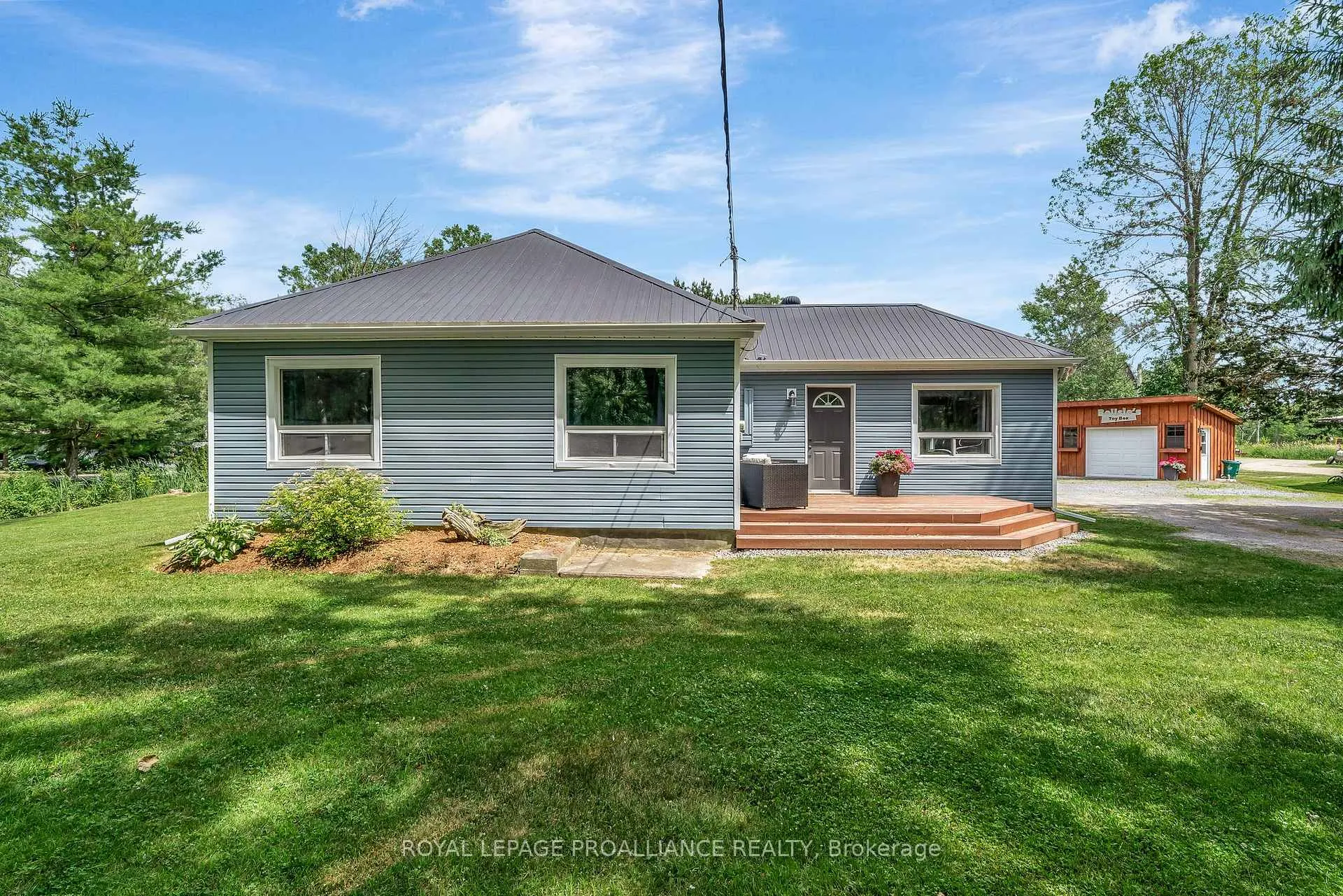 Photo 2 of 256 Old Madoc Road, Belleville, Thurlow Ward — HOMEH