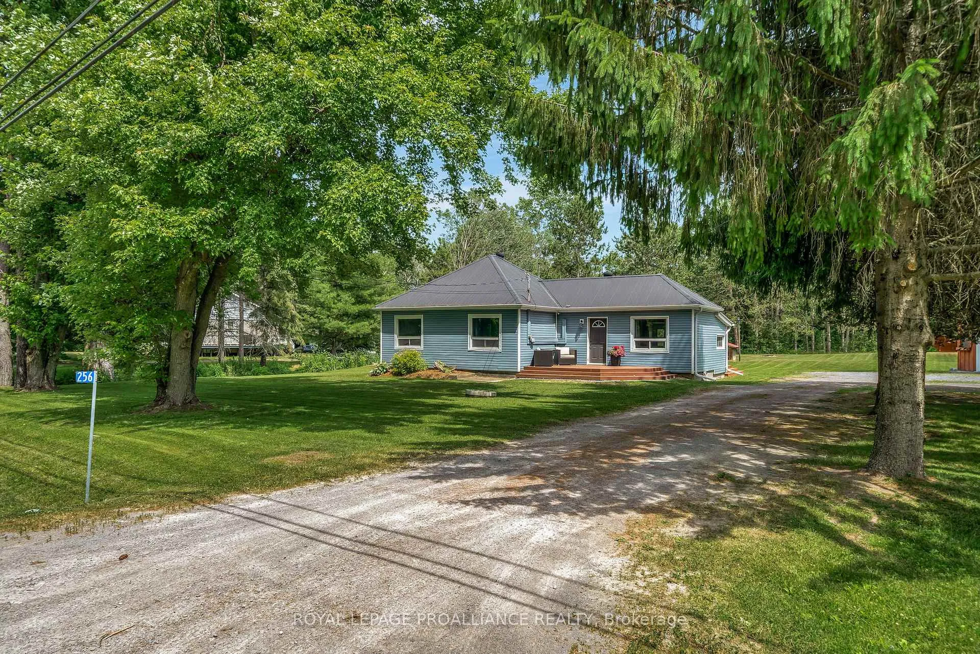 Photo 4 of 256 Old Madoc Road, Belleville, Thurlow Ward — HOMEH