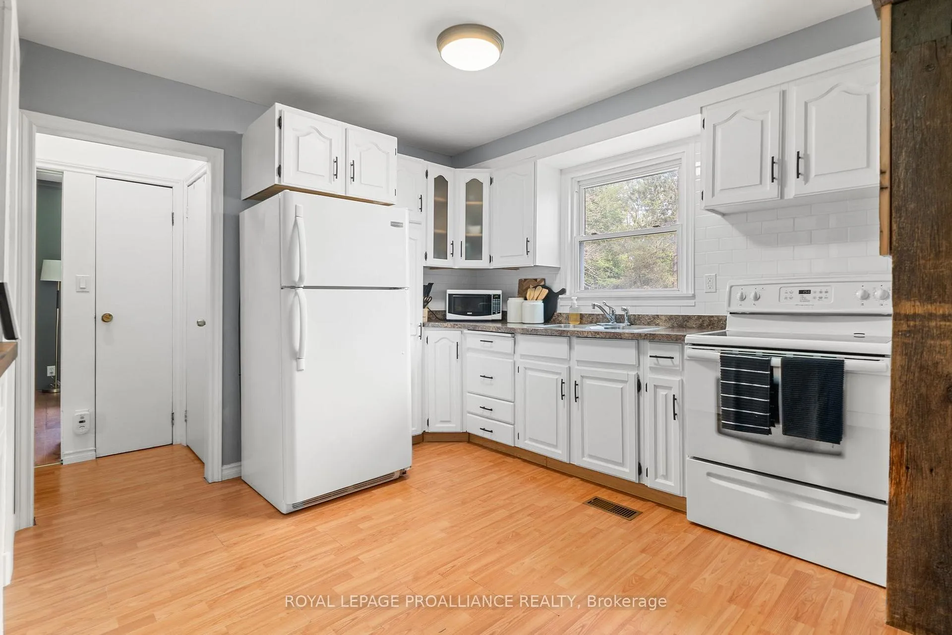 Photo 14 of 256 Old Madoc Road, Belleville, Thurlow Ward — HOMEH