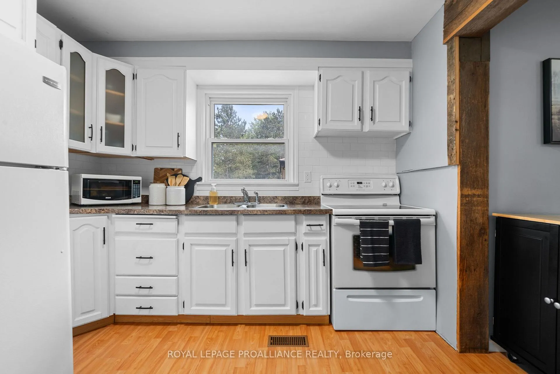 Photo 15 of 256 Old Madoc Road, Belleville, Thurlow Ward — HOMEH