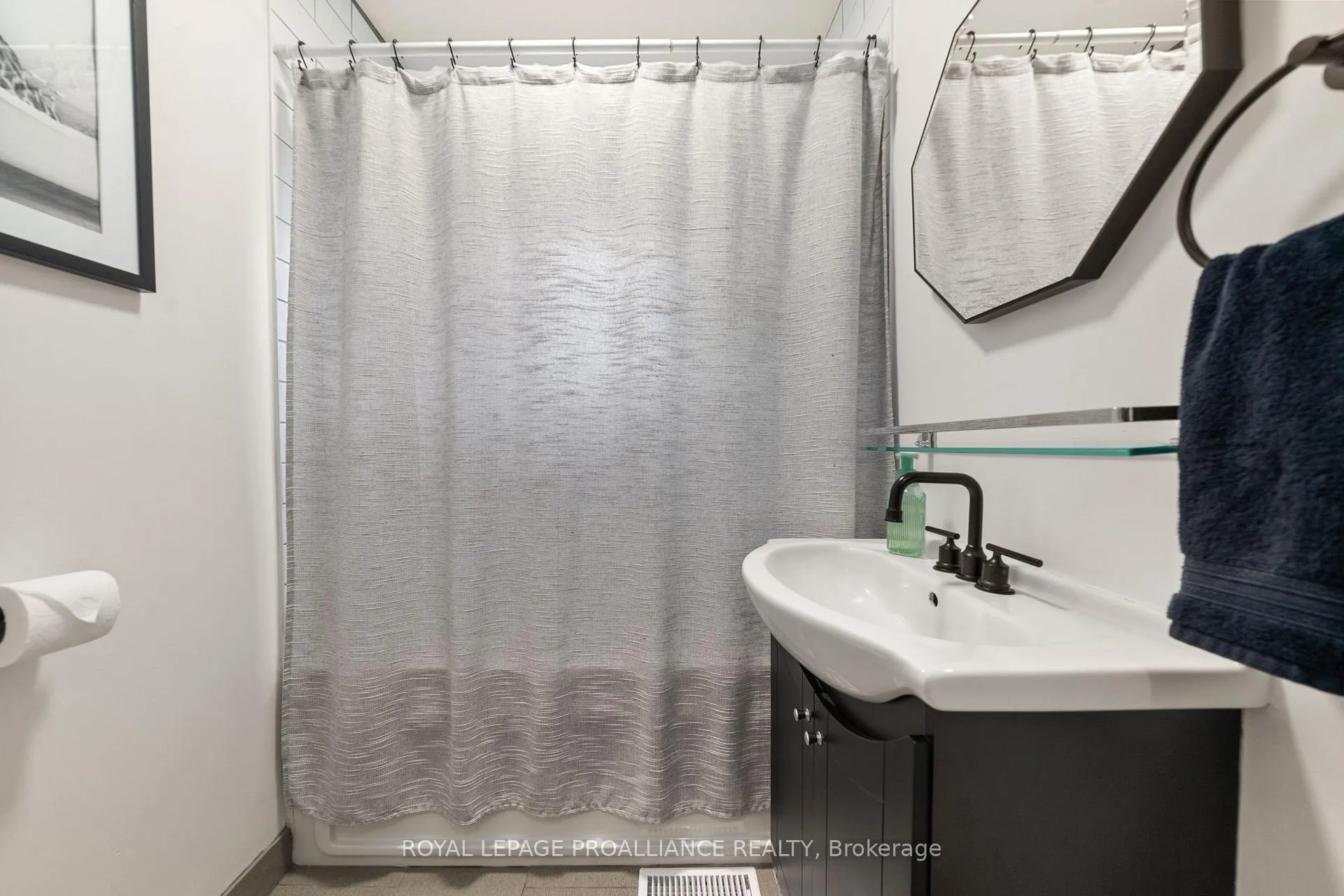 Photo 36 of 256 Old Madoc Road, Belleville, Thurlow Ward — HOMEH
