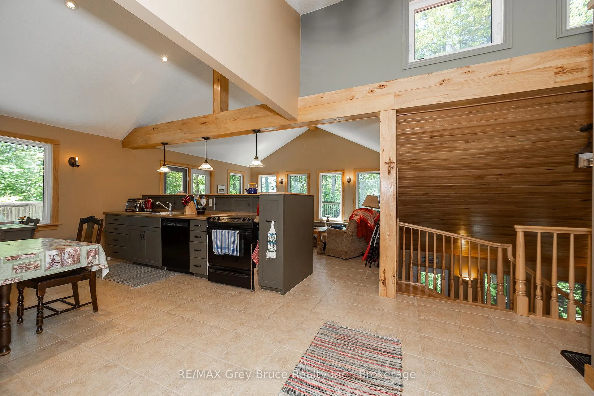 Photo 3 of 216152 Concession 4 Road, Chatsworth — HOMEH