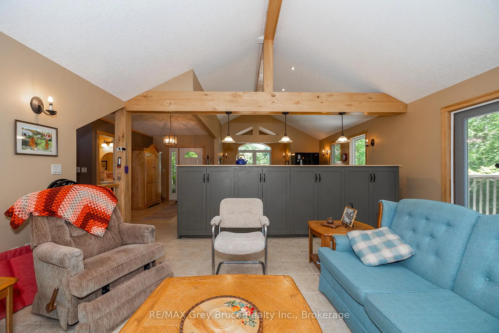 Photo 8 of 216152 Concession 4 Road, Chatsworth — HOMEH