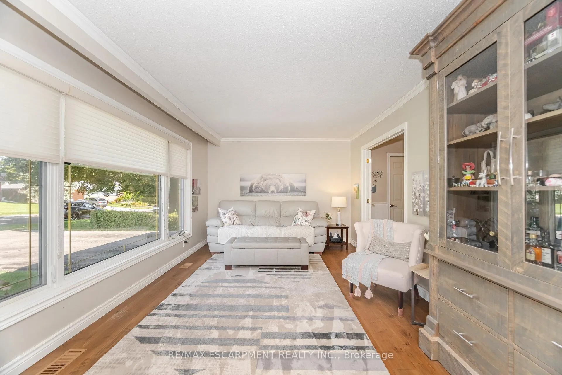 Photo 11 of 70 Cobblehill Road, Halton Hills, Acton — HOMEH