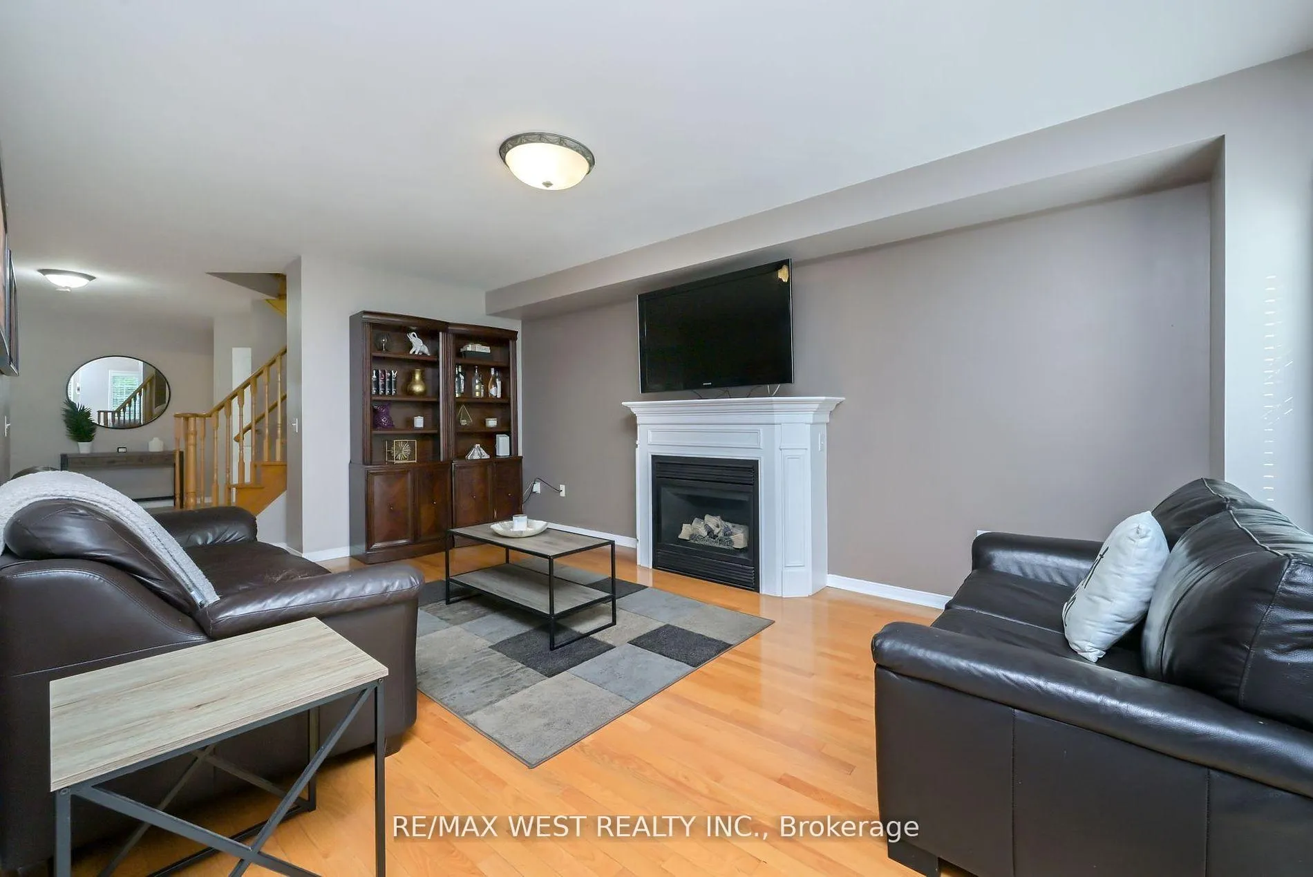 Photo 7 of 32 Crestridge Drive, Caledon, Bolton North — HOMEH