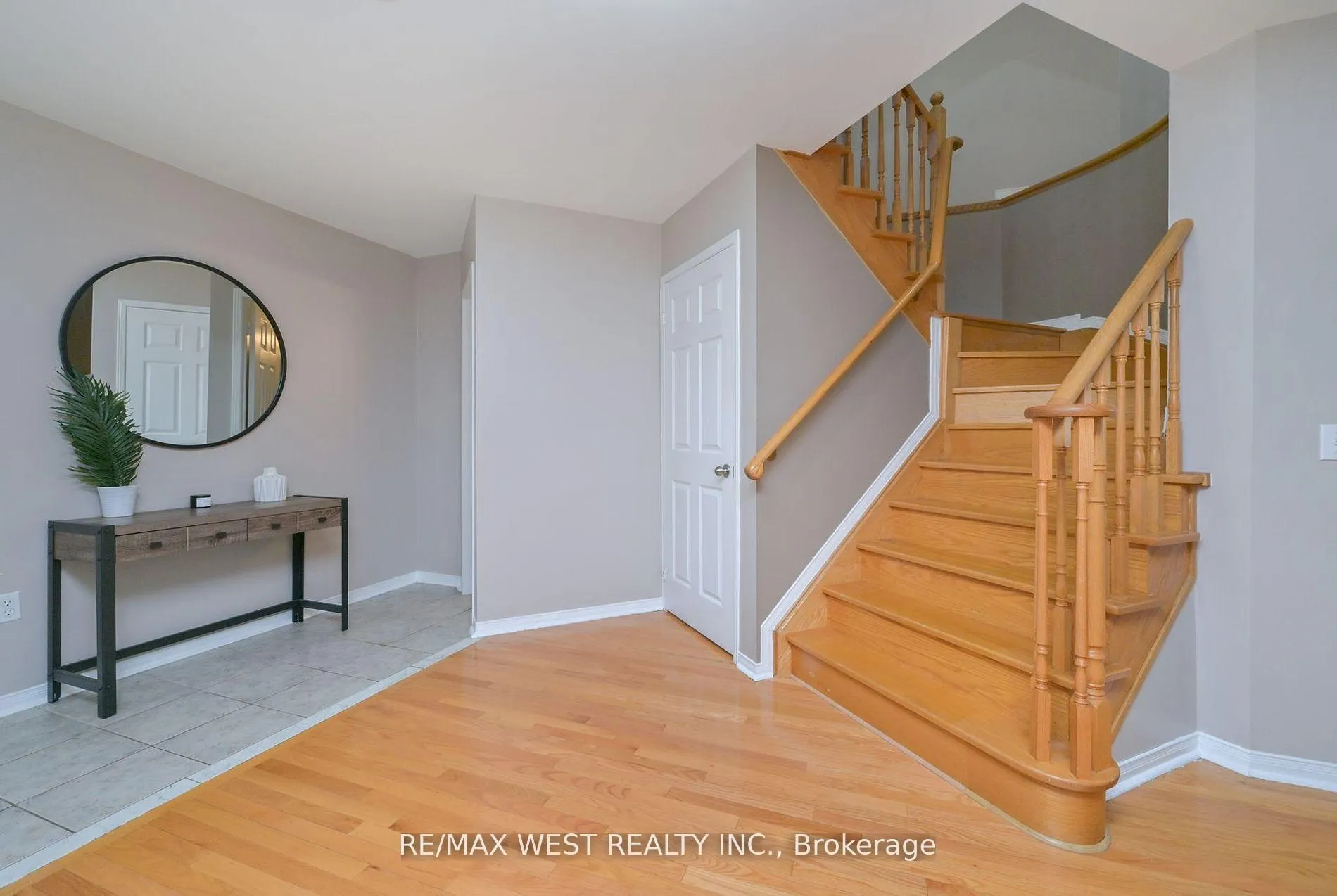 Photo 16 of 32 Crestridge Drive, Caledon, Bolton North — HOMEH