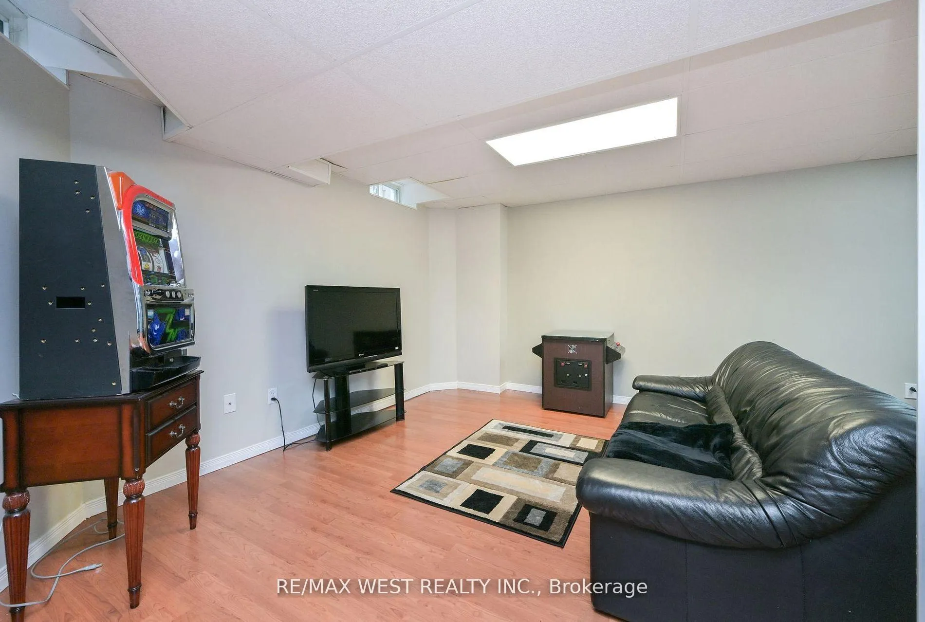 Photo 28 of 32 Crestridge Drive, Caledon, Bolton North — HOMEH