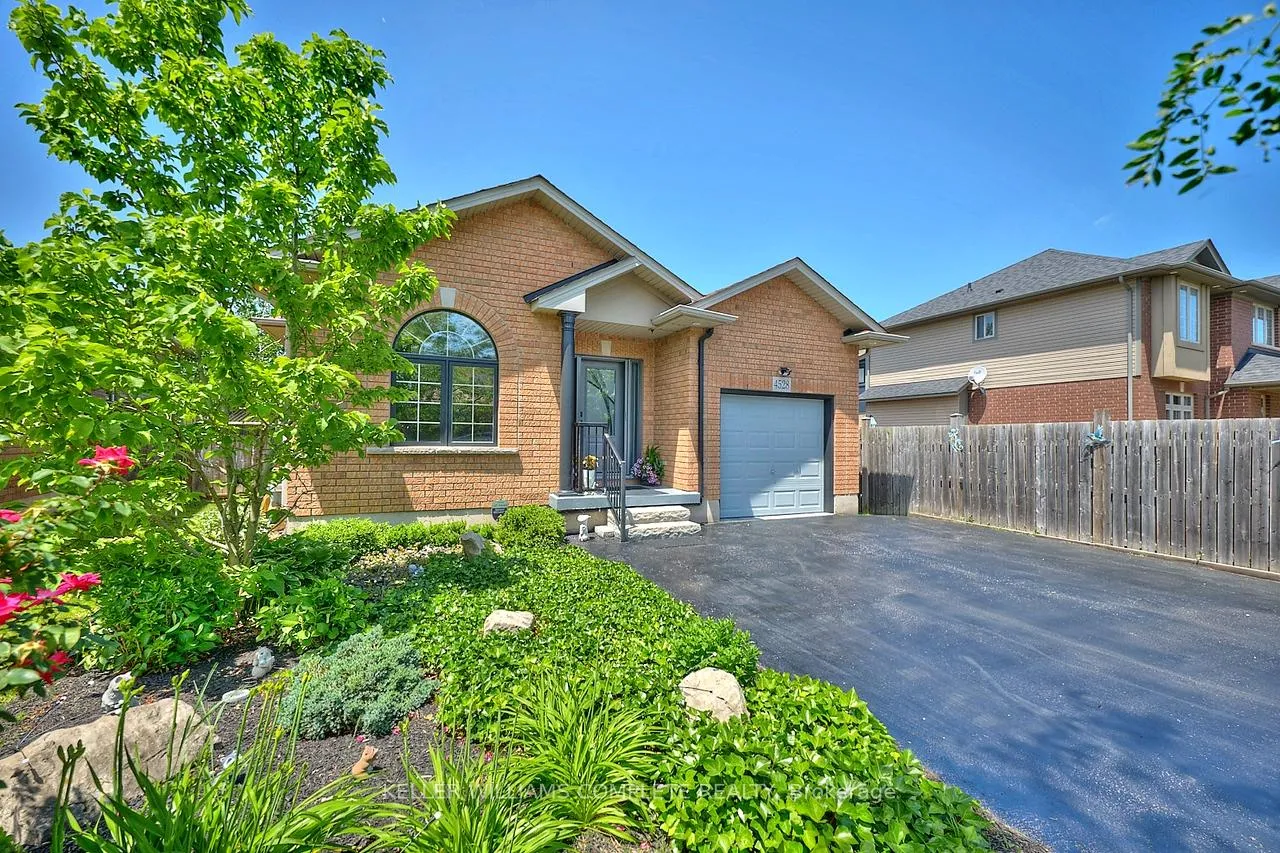 Photo 2 of 4528 Frances Crescent, Lincoln, Beamsville — HOMEH