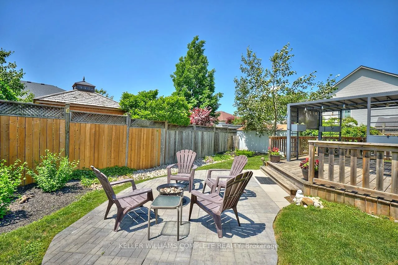 Photo 10 of 4528 Frances Crescent, Lincoln, Beamsville — HOMEH