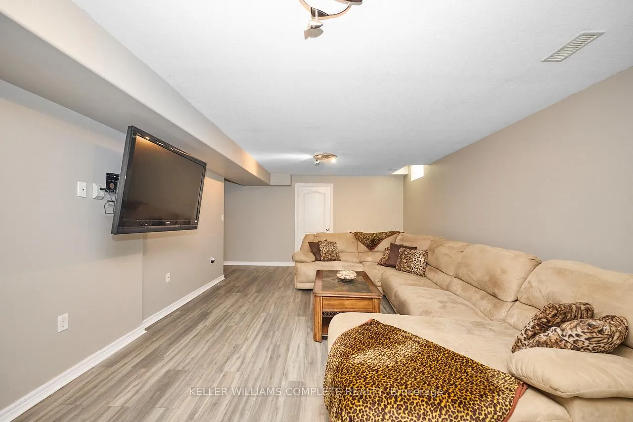 Photo 18 of 4528 Frances Crescent, Lincoln, Beamsville — HOMEH