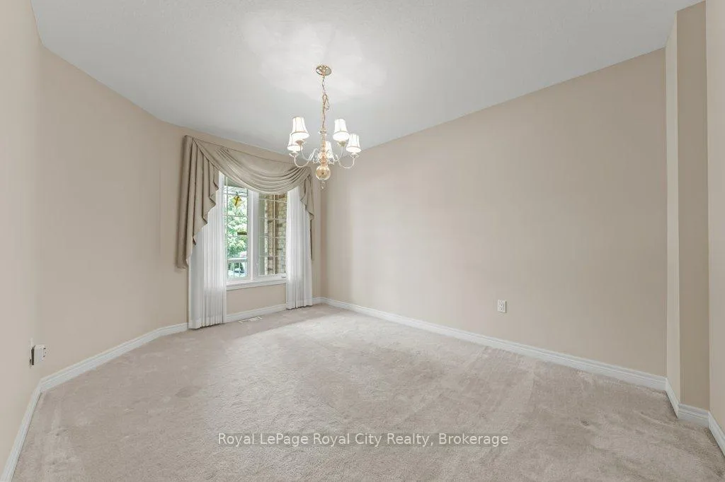 Photo 8 of 119 McArthur Crescent, Guelph, Pineridge/Westminster Woods — HOMEH