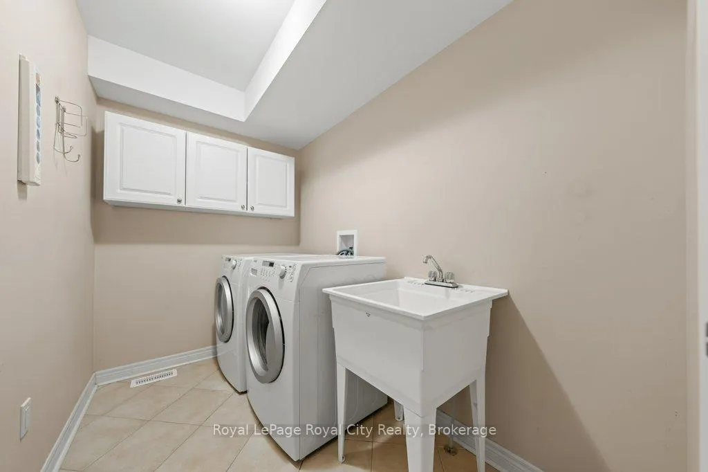 Photo 10 of 119 McArthur Crescent, Guelph, Pineridge/Westminster Woods — HOMEH