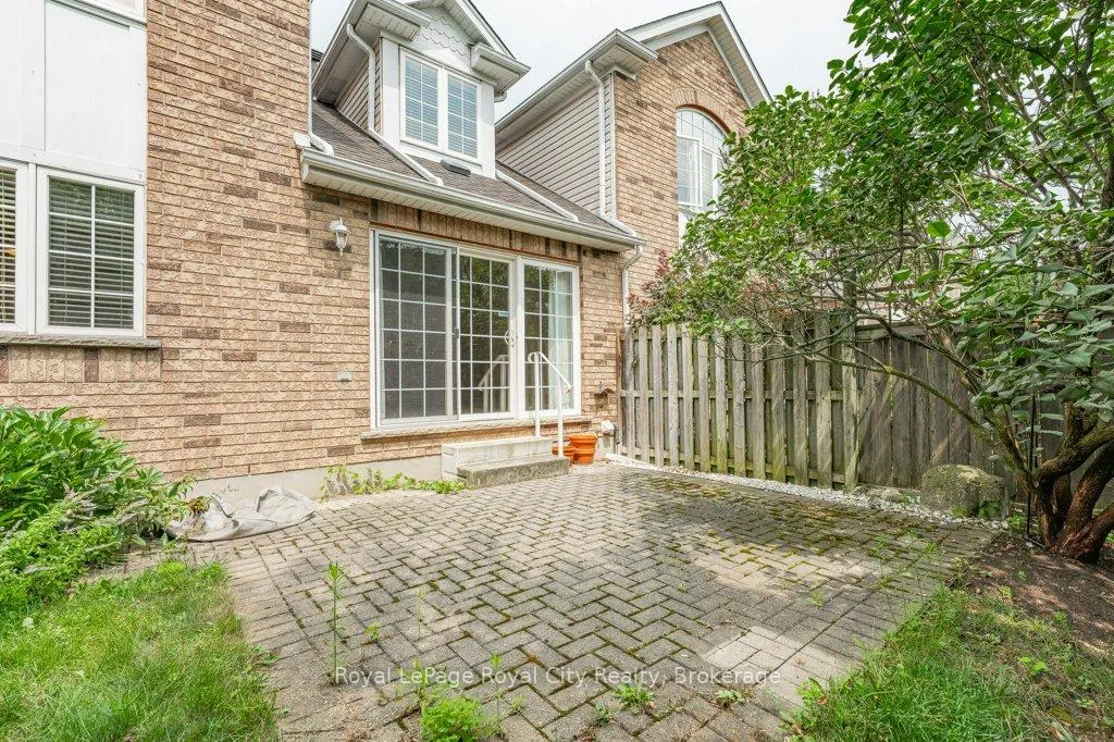 Photo 19 of 119 McArthur Crescent, Guelph, Pineridge/Westminster Woods — HOMEH