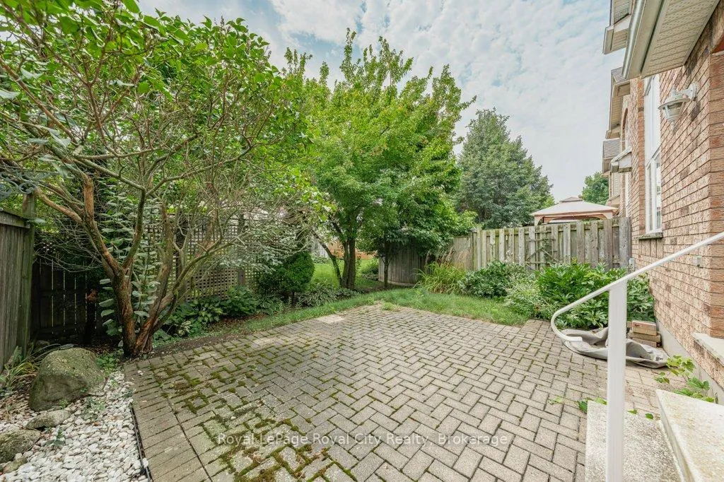 Photo 20 of 119 McArthur Crescent, Guelph, Pineridge/Westminster Woods — HOMEH