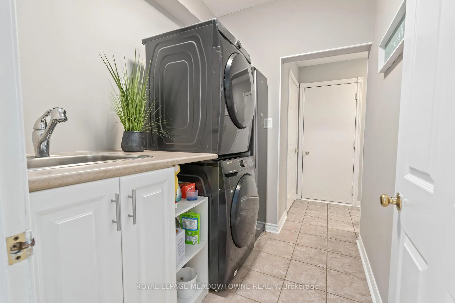 Photo 24 of 3 Thomas Court, Halton Hills, Georgetown — HOMEH