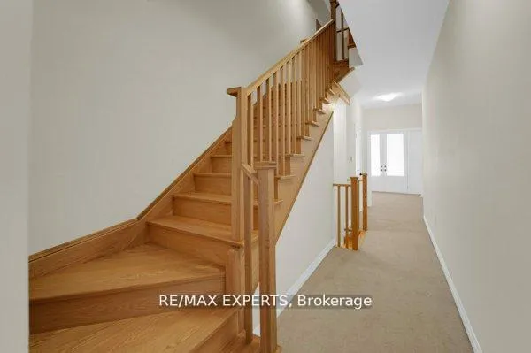 Photo 13 of 87 De La Roche Drive N, Vaughan, Vellore Village — HOMEH