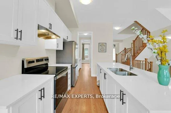 Photo 19 of 87 De La Roche Drive N, Vaughan, Vellore Village — HOMEH