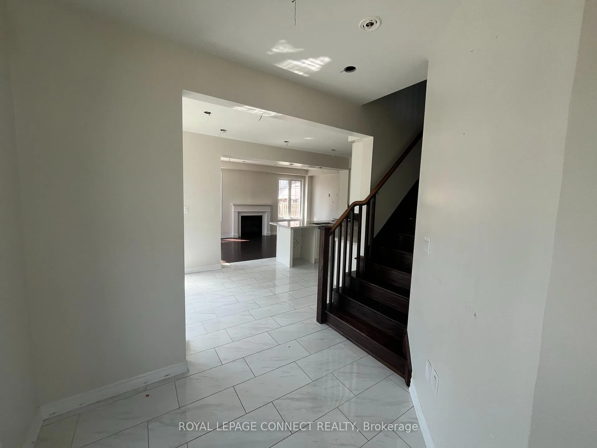 Photo 11 of 2427 Moonlight Crescent, Pickering, Rural Pickering — HOMEH