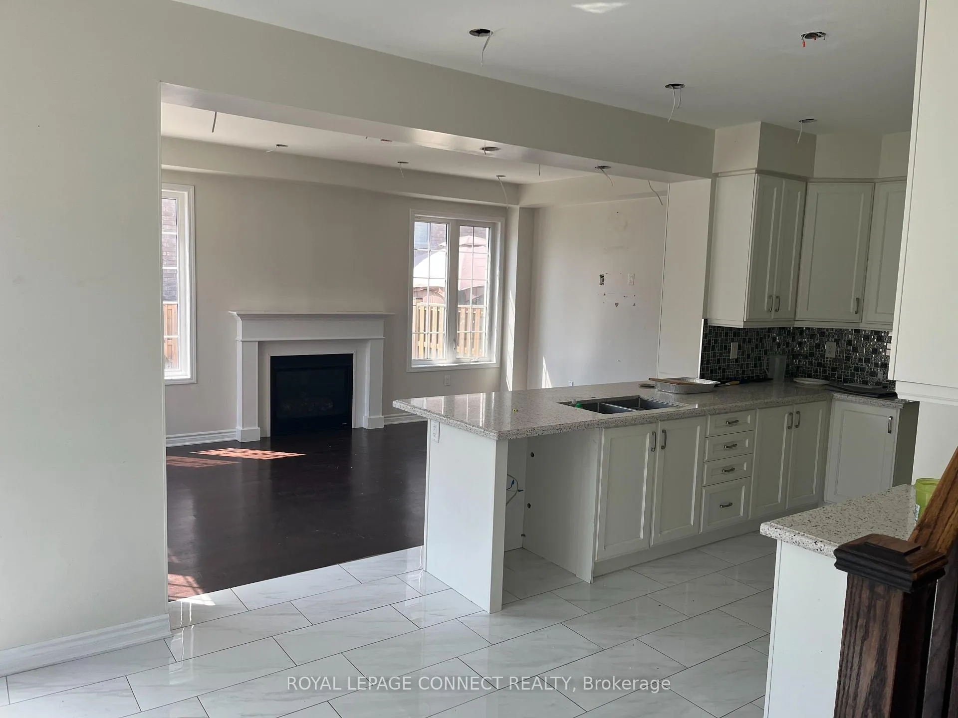 Photo 12 of 2427 Moonlight Crescent, Pickering, Rural Pickering — HOMEH