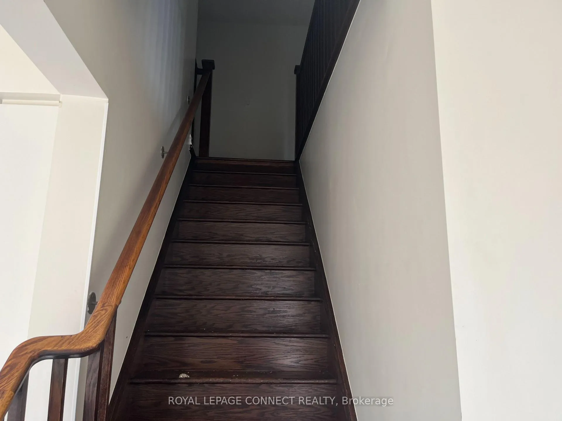 Photo 13 of 2427 Moonlight Crescent, Pickering, Rural Pickering — HOMEH