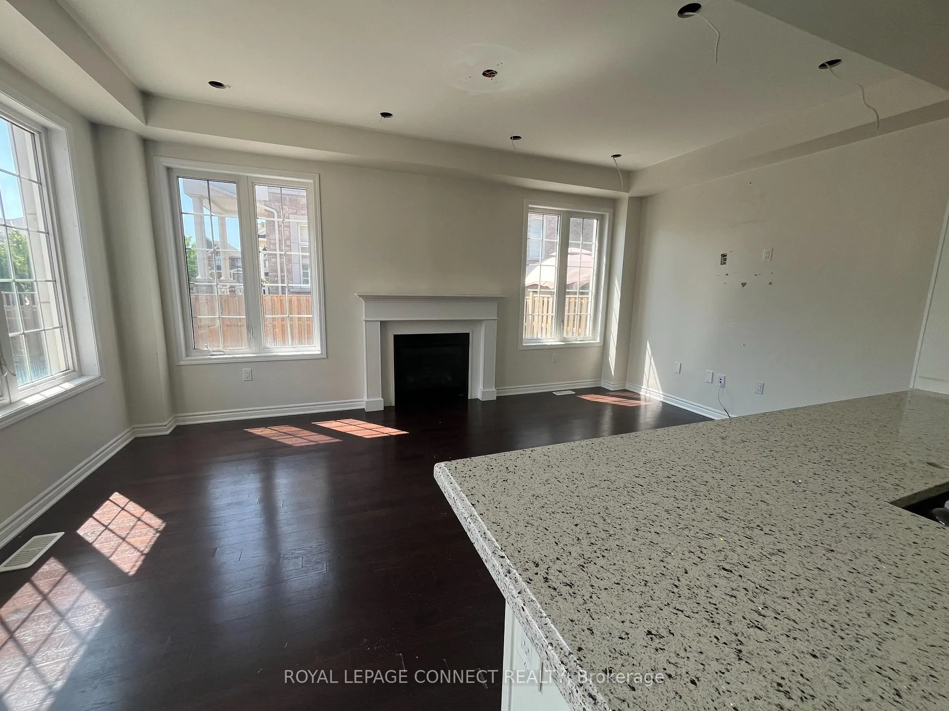Photo 16 of 2427 Moonlight Crescent, Pickering, Rural Pickering — HOMEH