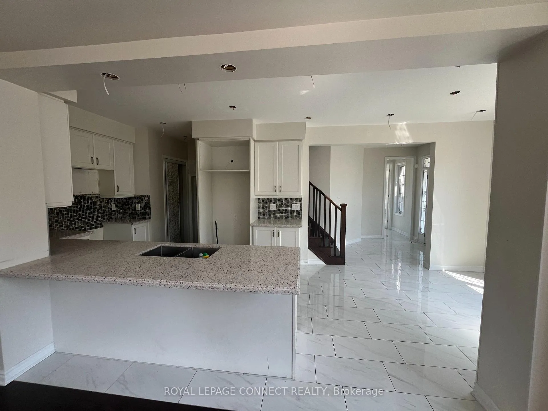 Photo 20 of 2427 Moonlight Crescent, Pickering, Rural Pickering — HOMEH