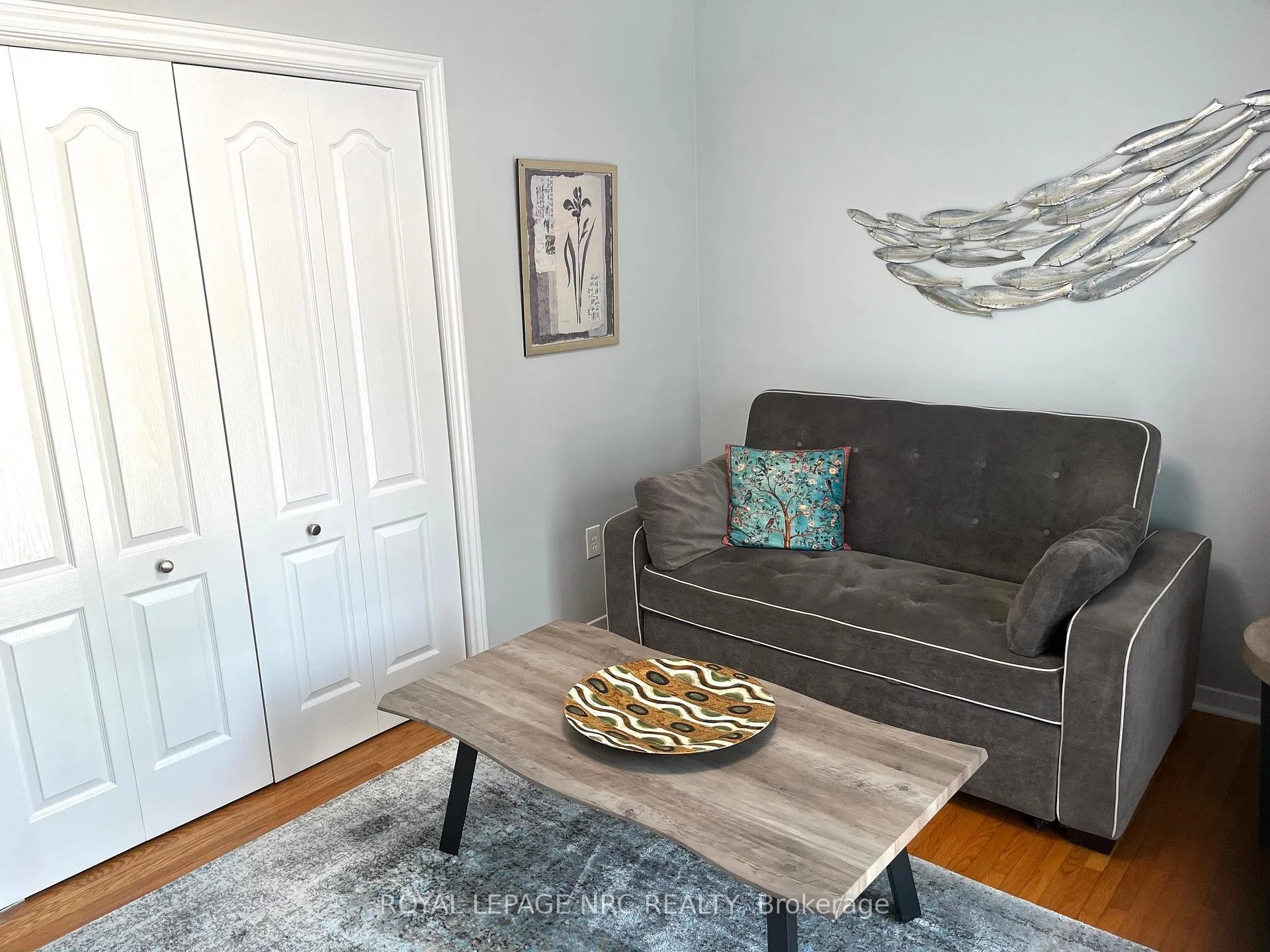 Photo 10 of 8305 Parkway Drive, Niagara Falls, Chippawa — HOMEH