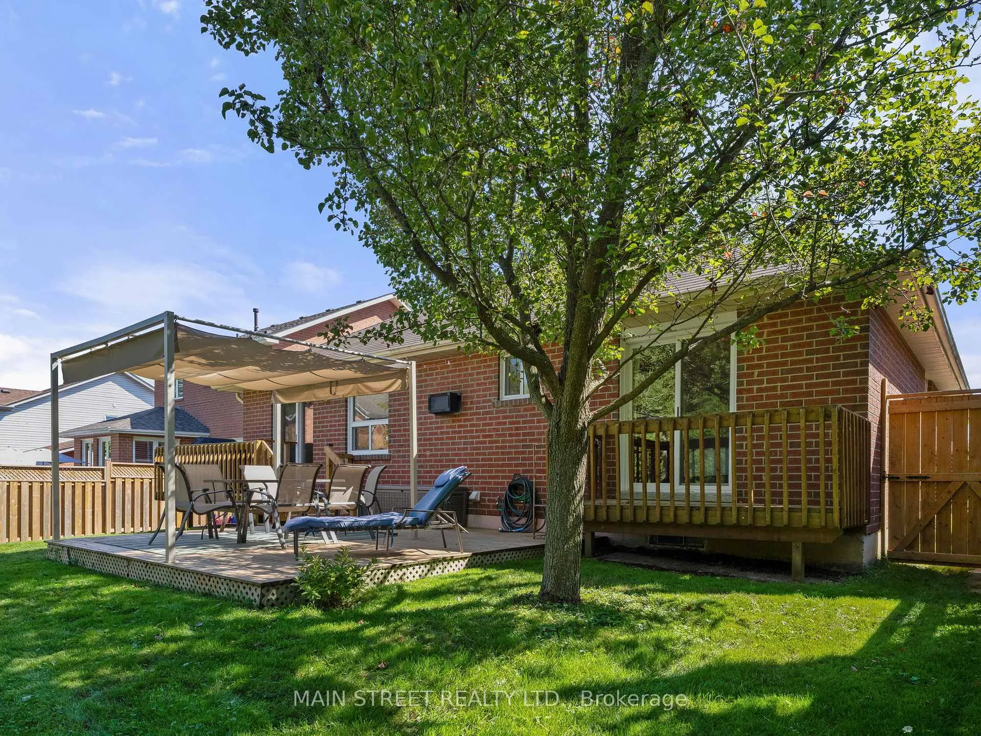 Photo 35 of 44 South Beech Street, Uxbridge — HOMEH