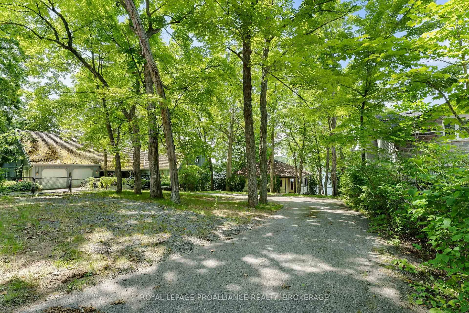 Photo 7 of 298 Nicholson Point Road, Loyalist, Lennox and Addington - South — HOMEH