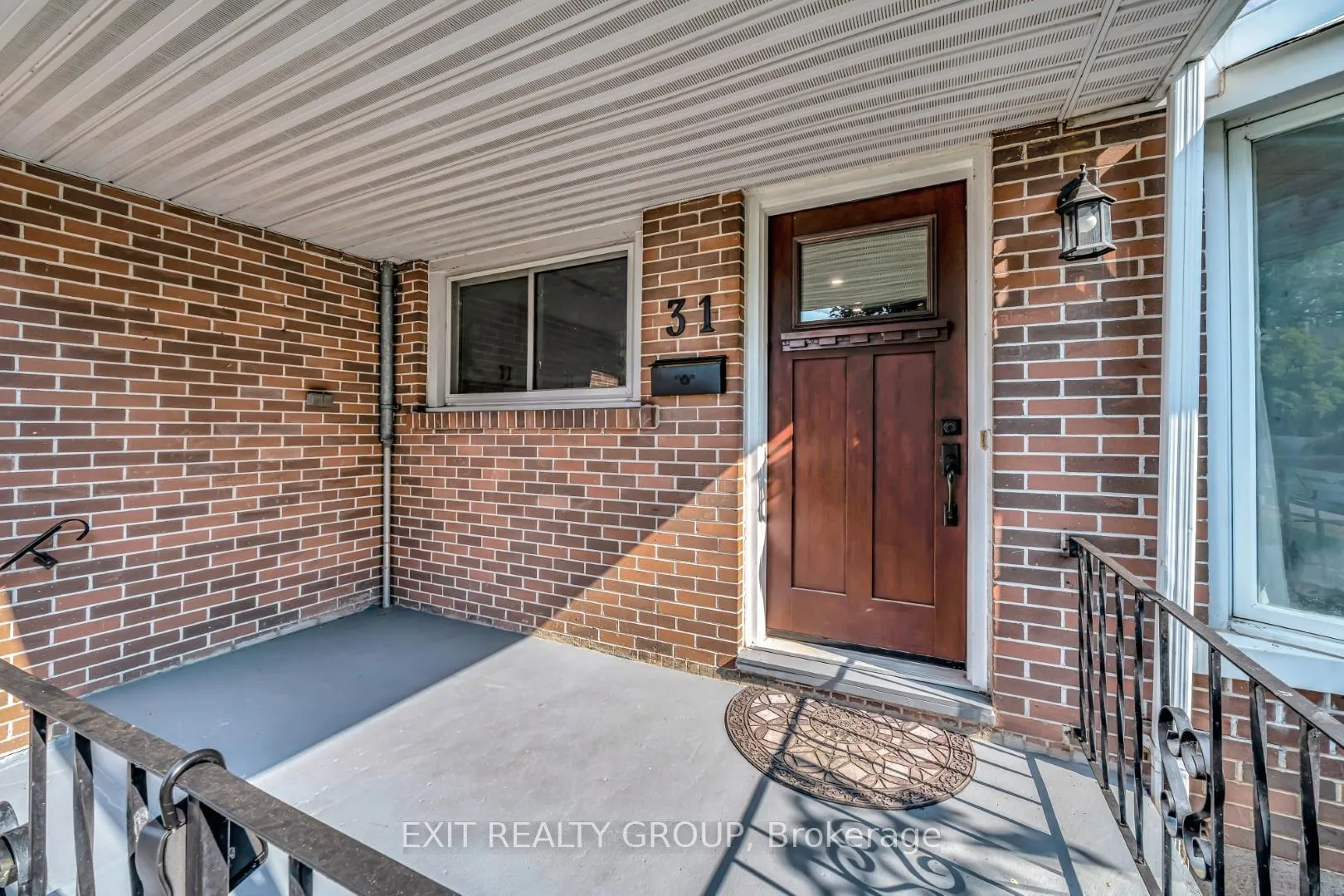 Photo 5 of 31 Plaza Square, Belleville, Belleville Ward — HOMEH