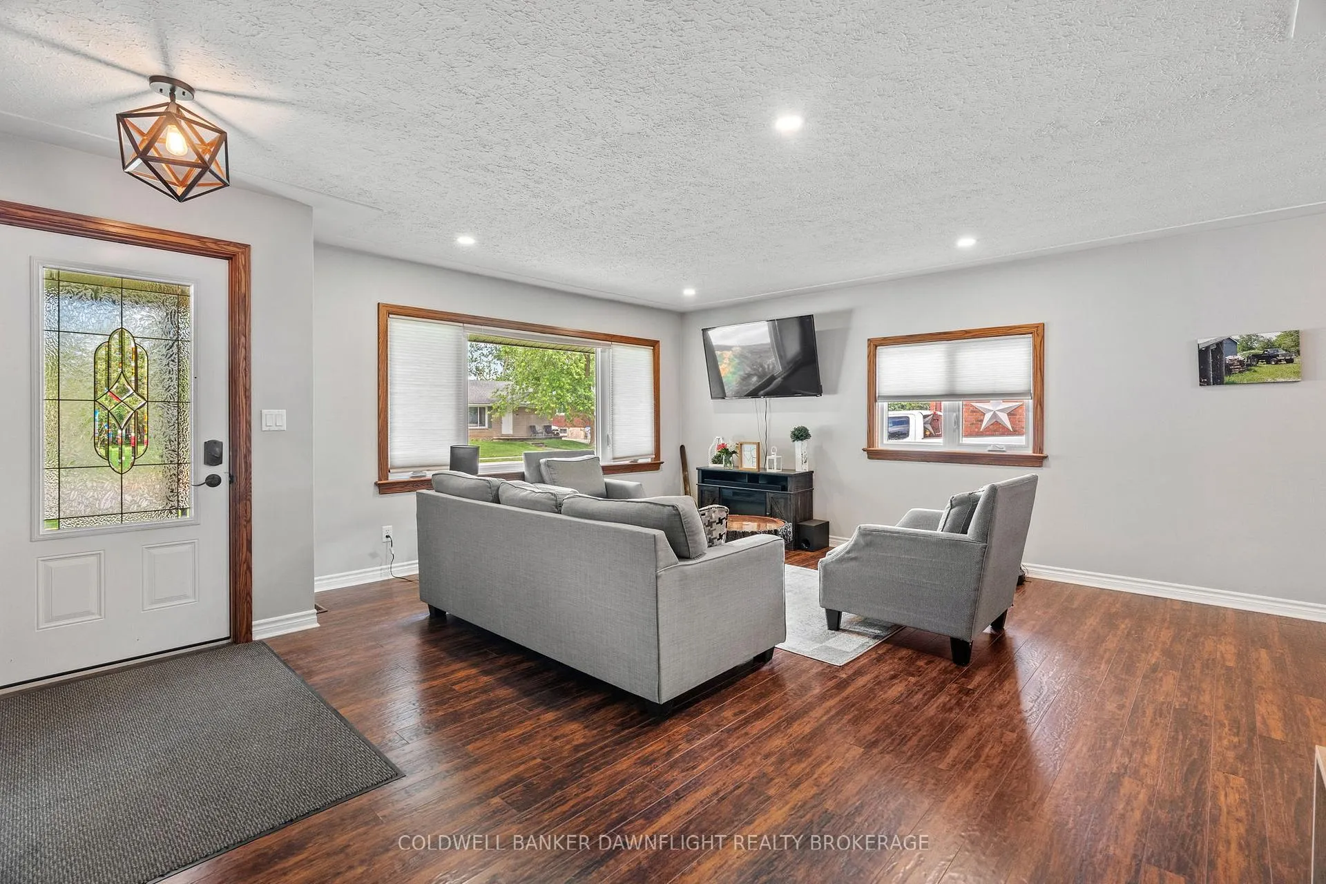 Photo 4 of 147 Sanders Street E, South Huron, Exeter — HOMEH