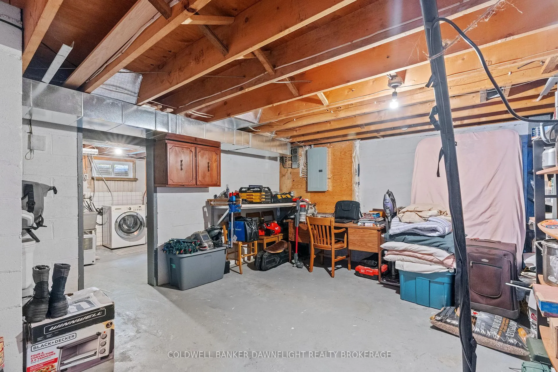 Photo 24 of 147 Sanders Street E, South Huron, Exeter — HOMEH